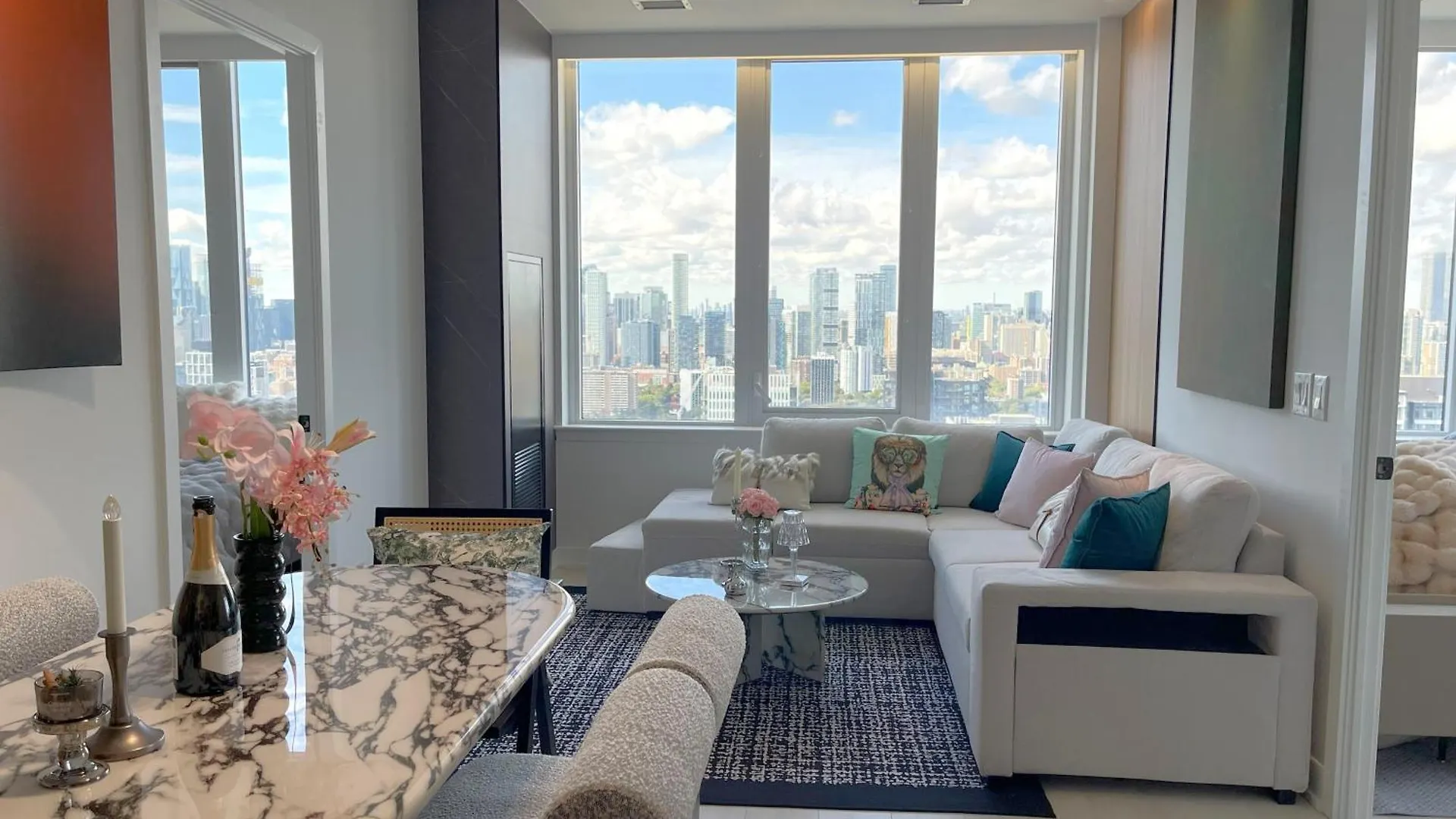 Deluxe Penthouse Two Bedrooms Suites Skyline Cn Tower Lakeview Dt Toronto Infivilla Hotel apartamentowy
