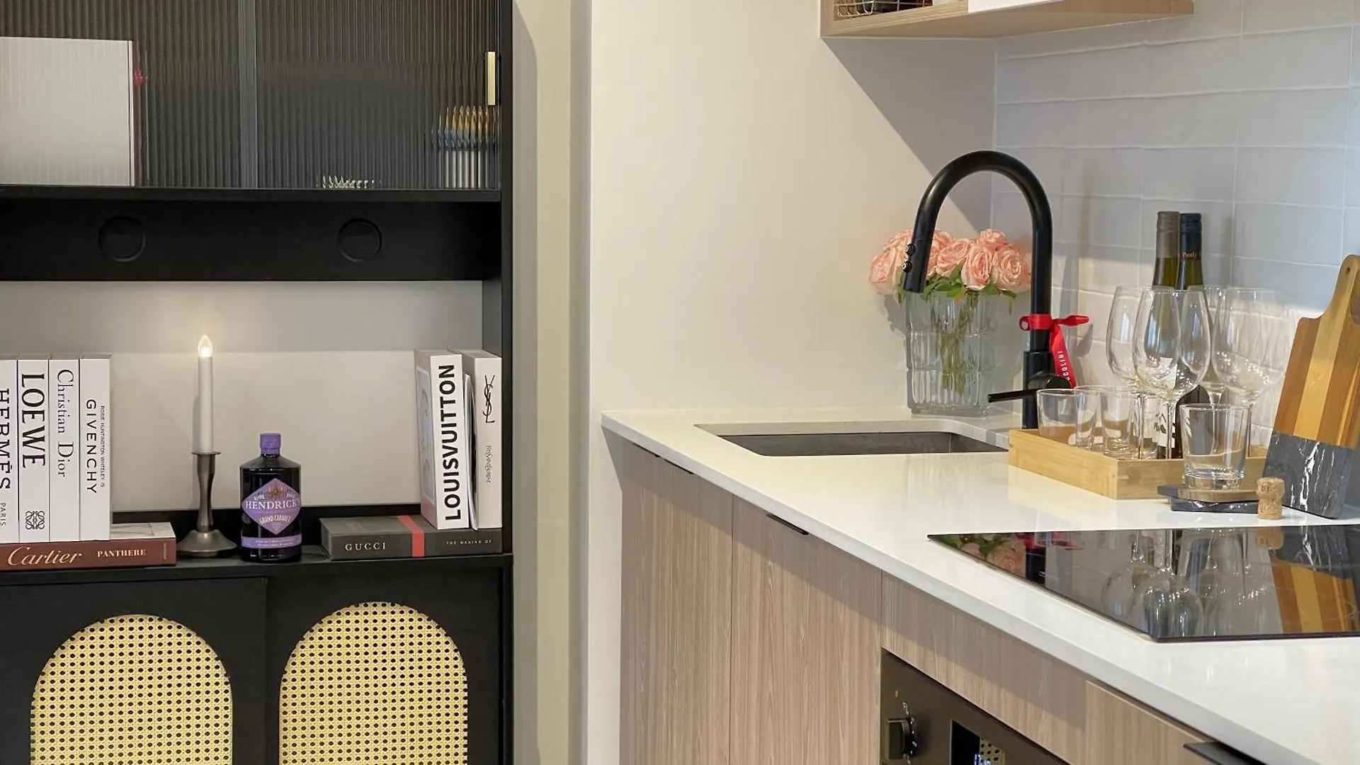 Aparthotel Deluxe Penthouse Two Bedrooms Suites Skyline Cn Tower Lakeview Dt Toronto Infivilla