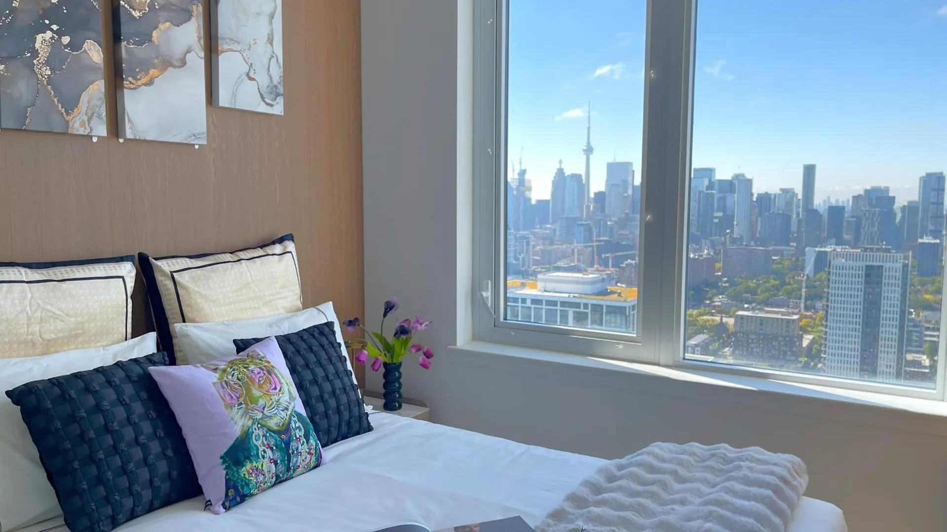 Deluxe Penthouse Two Bedrooms Suites Skyline Cn Tower Lakeview Dt Toronto Infivilla Aparthotel
