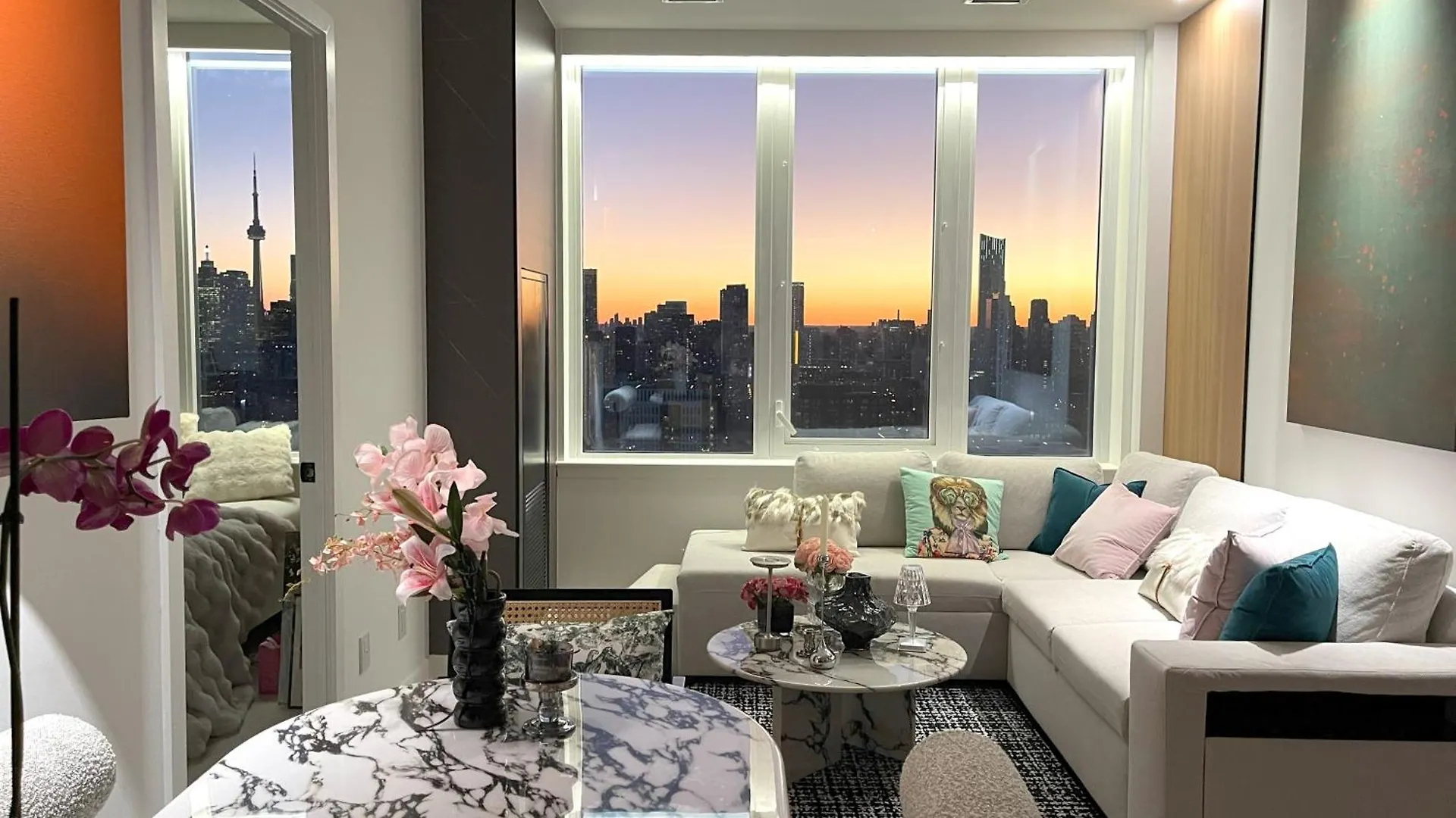 Deluxe Penthouse Two Bedrooms Suites Skyline Cn Tower Lakeview Dt Toronto Infivilla 0*,  Canada
