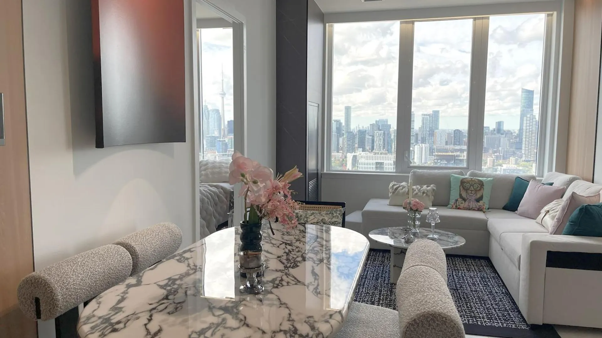 Aparthotel Deluxe Penthouse Two Bedrooms Suites Skyline Cn Tower Lakeview Dt Toronto Infivilla Canada